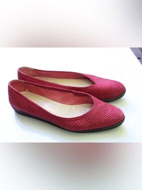 Salvatore Ferragamo flats